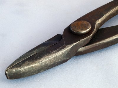Photo2: Blacksmith's tong (The mouth of the Crow) 