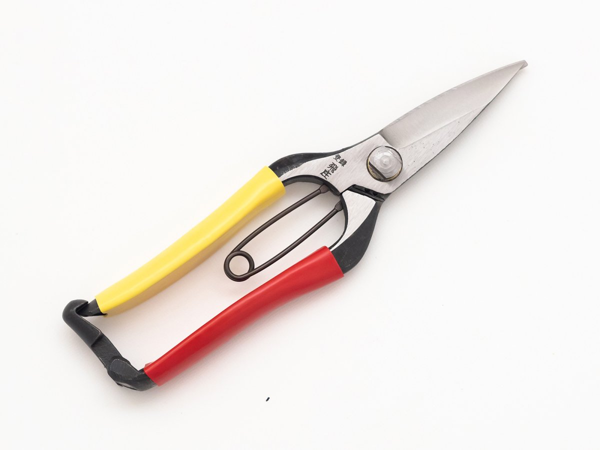 Photo1: [Tobisho] Cutting buds pruner (180mm edges, left handed, Red and Yellow taped) (1)