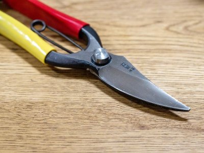 Photo1: [Tobisho] Single Snipping Pruners (200mm, Red and Yellow taped)