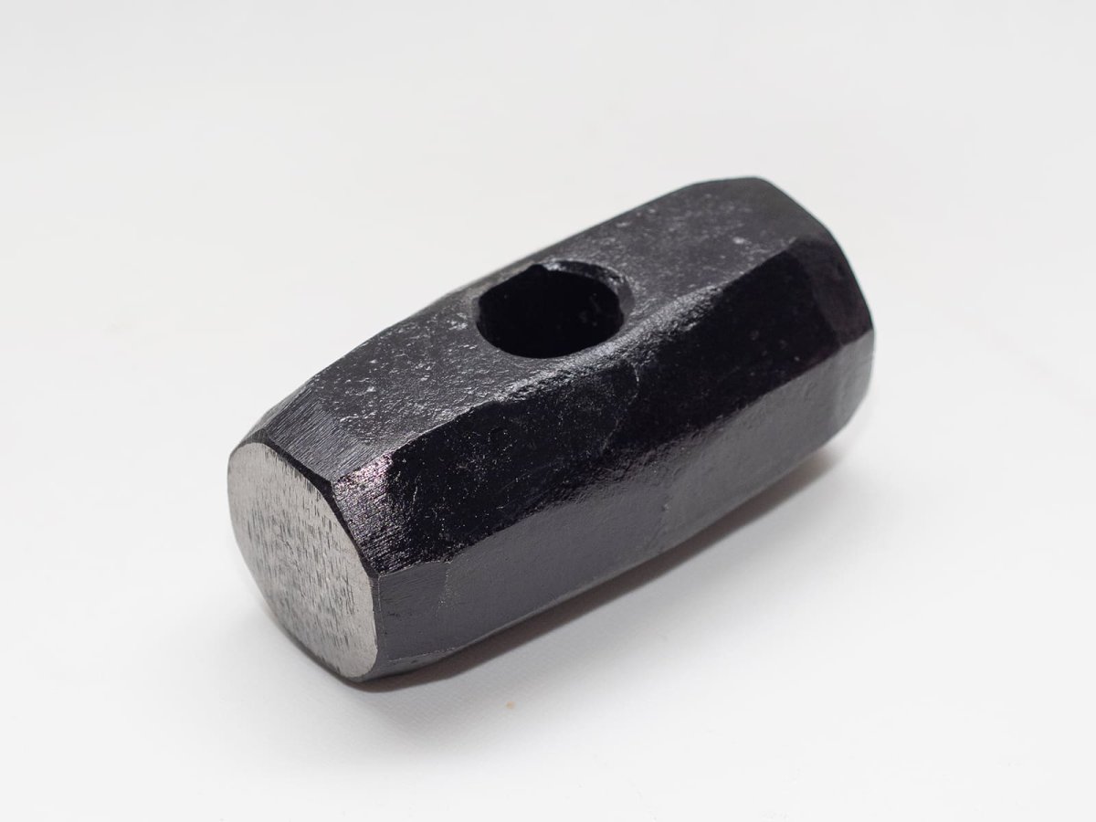 Kondo Forged Solid Steel Setto striking hammer head weighing 1100g with a traditional rectangular eye and hardened double faces - full view
